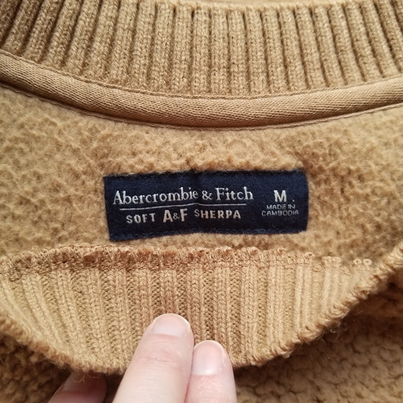 A&F Soft AF Sherpa Pullover - Picture 4 of 7